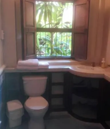 Charming Colonial With Pool, Walled Cartagena