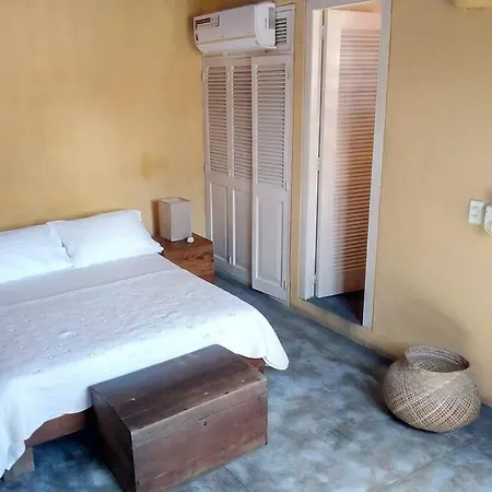 Сasa de vacaciones Charming Colonial With Pool, Walled Cartagena